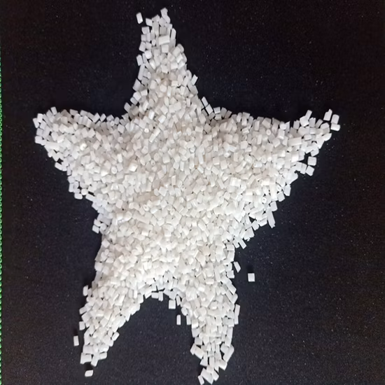 Naturfarbenes, flammhemmendes V0 PBT GF30-Granulat